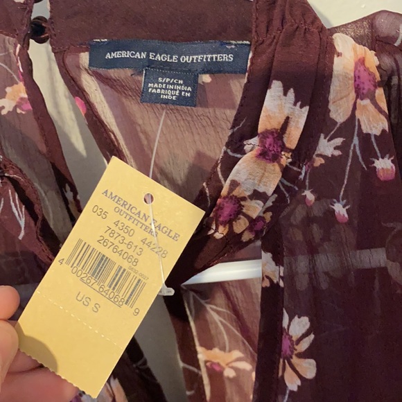 NEW American Eagle Outfitters ruffled floral blouse - Picture 6 of 7